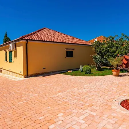 House Lavanda * Vrsi
